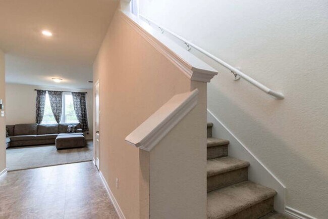 Building Photo - 3042 Comanche Crossing