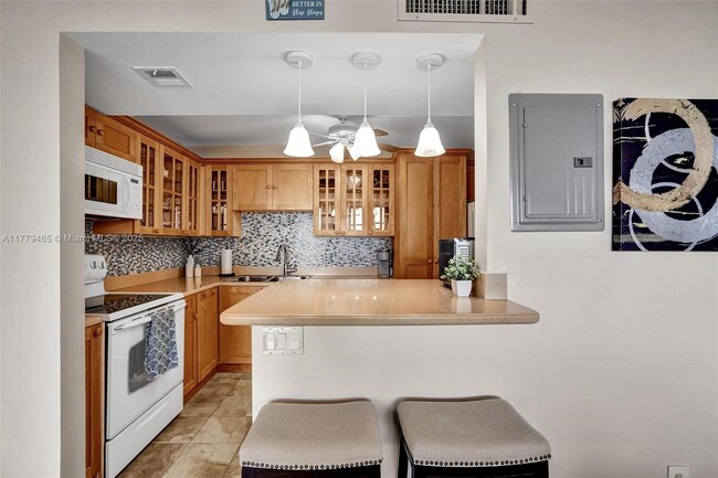 Building Photo - 1400 S Ocean Dr