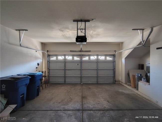 Building Photo - 5951 Gentleslope St