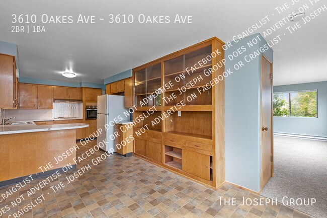 Building Photo - 3610 Oakes Ave