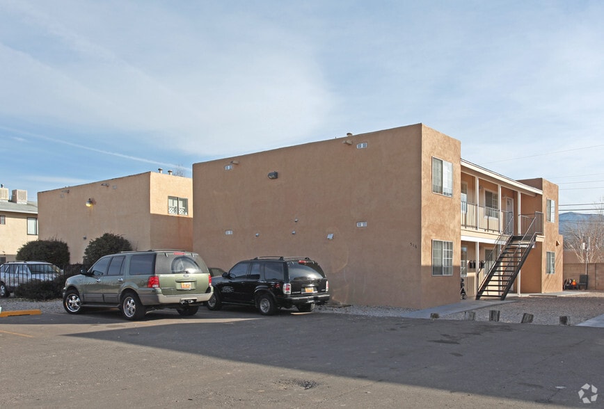 Building Photo - 520 Tennessee St NE