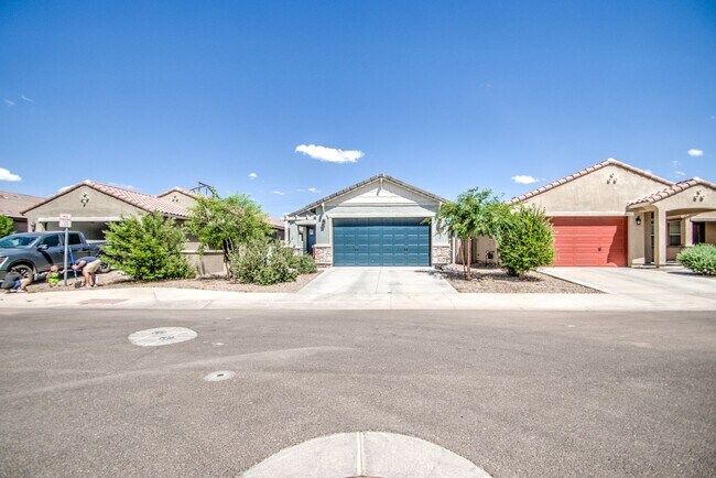 Building Photo - Lovely Single Family 4 bedroom for rent!