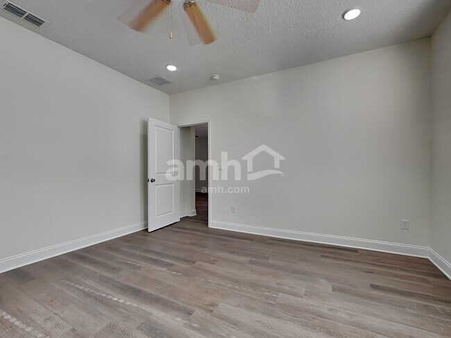 Building Photo - 11476 Bay Hl Cir