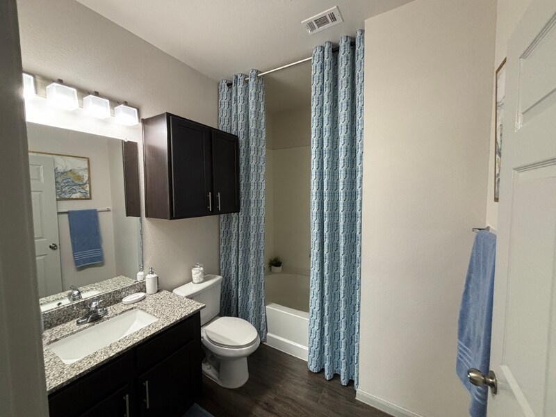 Building Photo - 4624 Cromwell Dr
