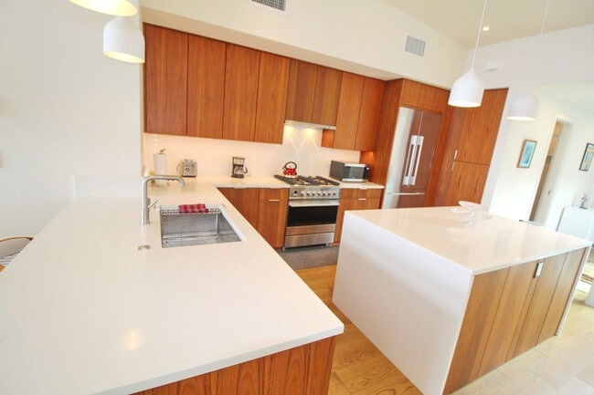 Building Photo - Modern Elegancy at Makali'i in Wailea on t...