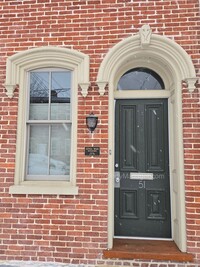 Building Photo - Downtown Carlisle Historic Townhouse for R...