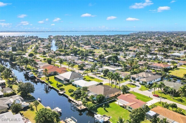 Building Photo - 5251 Tamiami Ct