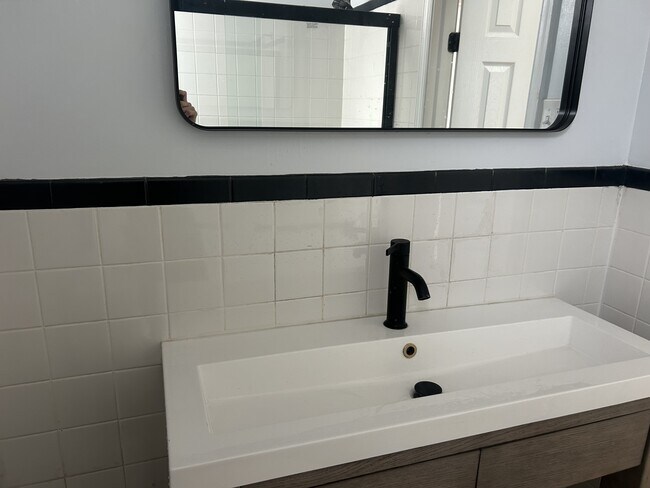 Building Photo - 2016 N Woodstock St