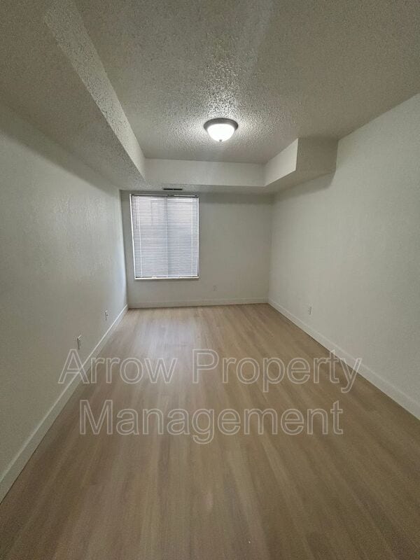 Building Photo - 205 E Arbor Ave