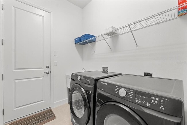 Building Photo - 32558 Tree of Life Ave