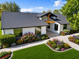 Building Photo - Lexington Park