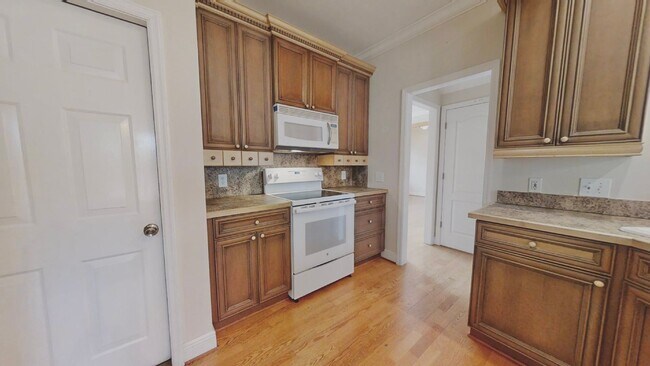 Building Photo - Spacious Home in Mill Creek