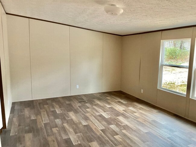 Building Photo - Doublewide Home For Rent in Iron Station NC with 4 Bedrooms, 2 Baths