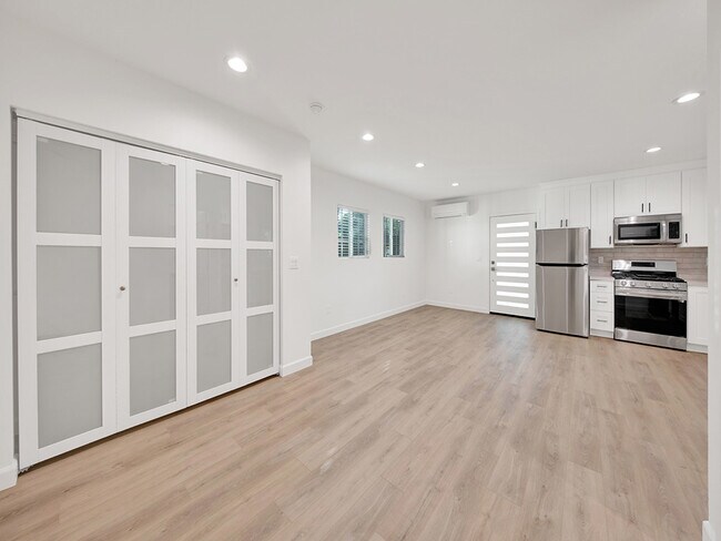 Building Photo - 16830 Killion St