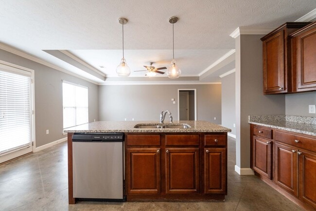 Building Photo - 1315 Alex St