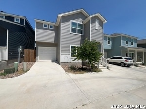Building Photo - 2085 Silver Oaks