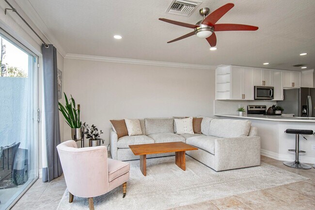 Building Photo - 16081 Sierra Palms Dr