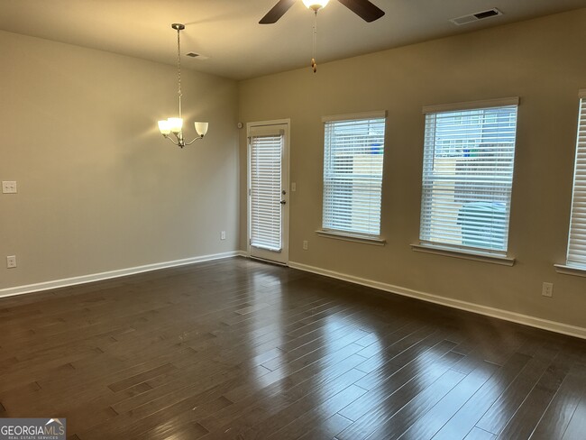 Building Photo - 7062 Mimosa Blf