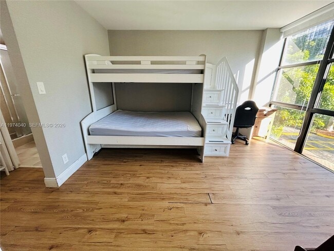 Building Photo - 17021 N Bay Rd