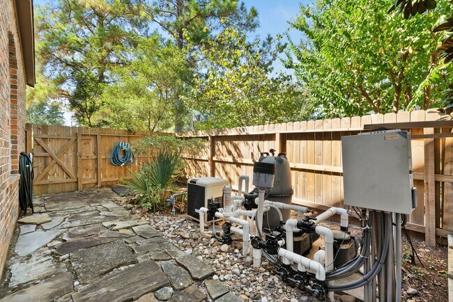 Building Photo - Magnificent Corner-Lot Retreat with Pool &...