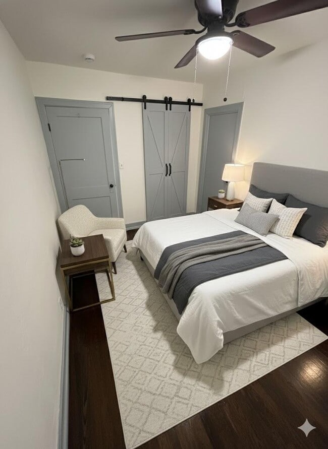 Building Photo - 3708 Summit St