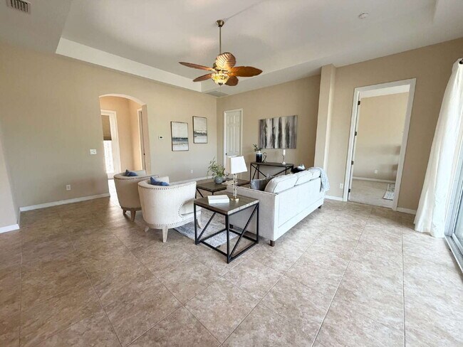 Building Photo - "Unfurnished Home on Golf Course in Hudson, FL - Spacious 1,853 Sq Ft Haven!"