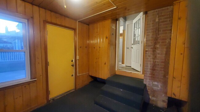 Building Photo - 3606 Dale Ave