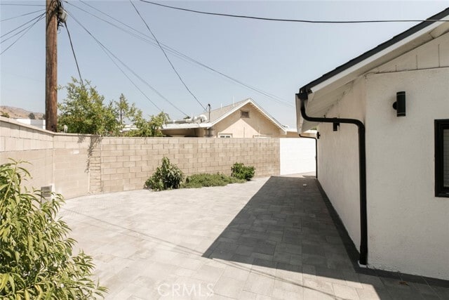 Building Photo - 10265 Strathern St