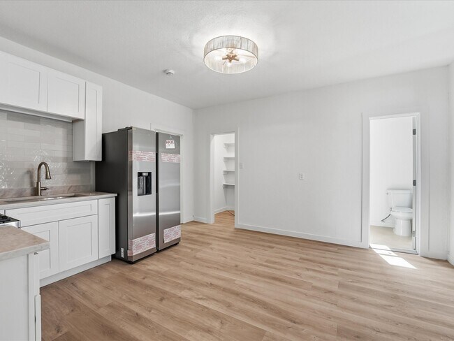 Building Photo - 7128 Avenue K