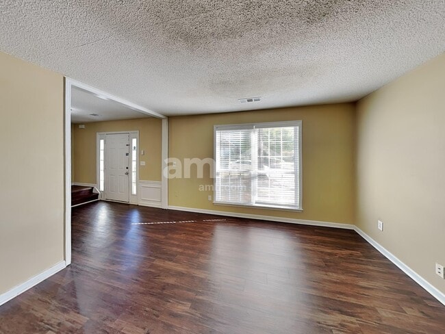 Building Photo - 3472 Chastain Glen Ln NE