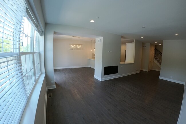 Building Photo - 10750 Clock Tower Dr
