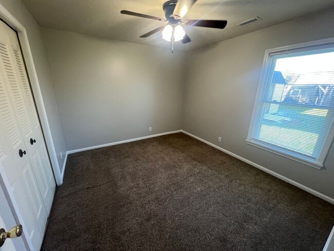 Building Photo - This is it! Mt Washington 3 Bedroom