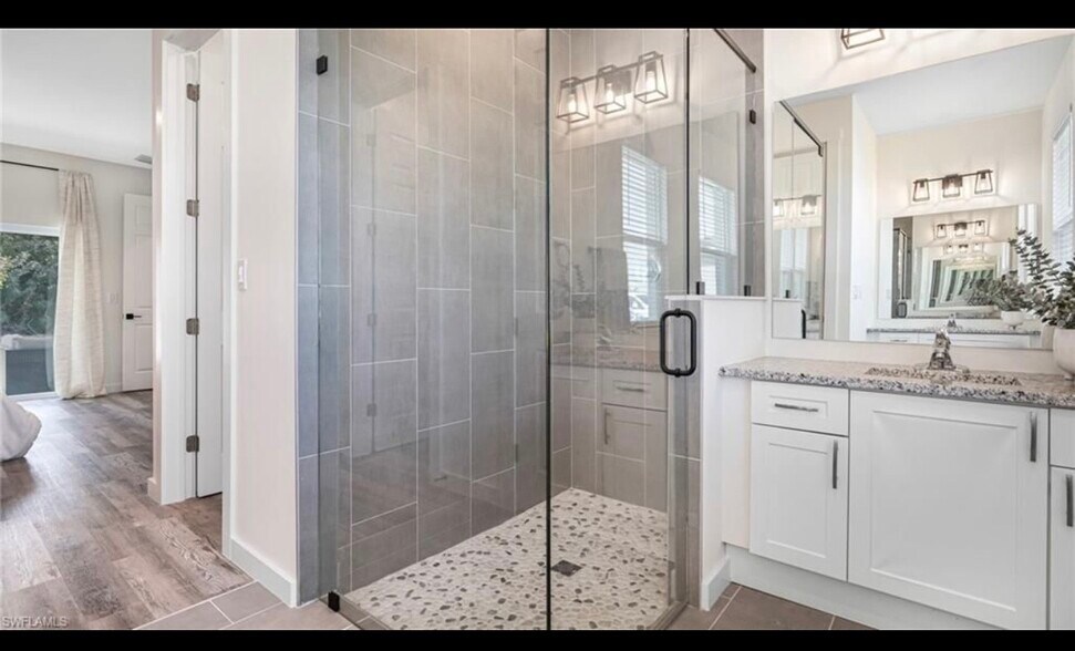 Building Photo - 417 NW 3rd Ln