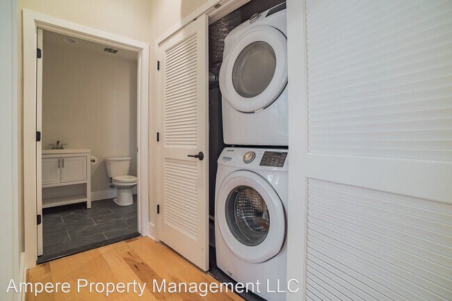 Building Photo - 5015 Warrington Ave