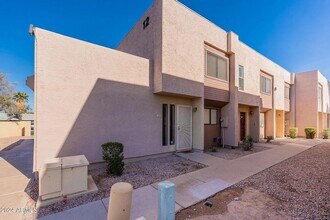 Building Photo - AFFORDABLE 3 BEDROOM, 2.5 BATH TOWNHOME IN THE HEART OF TEMPE!