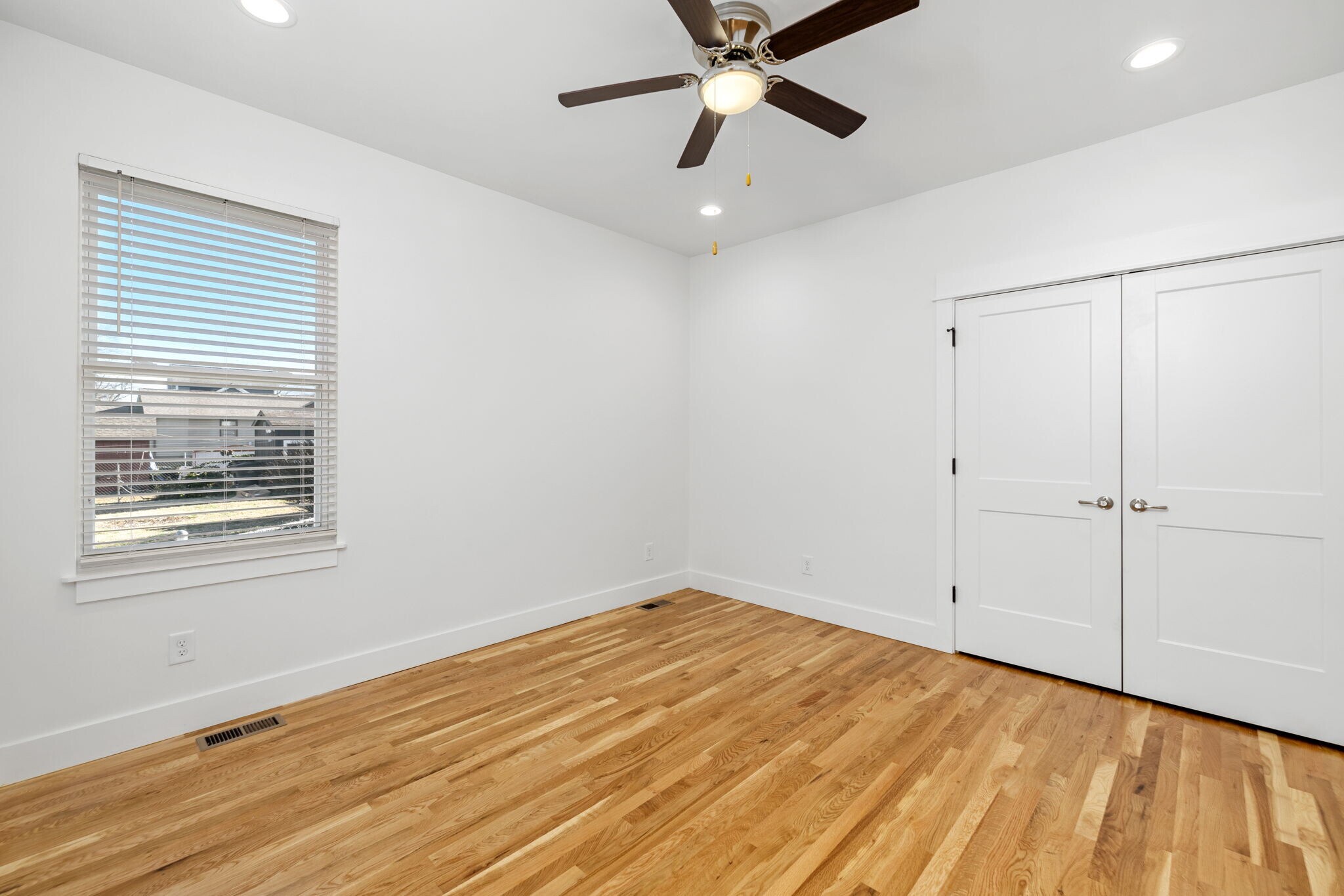 Building Photo - 2104 Jade Dr