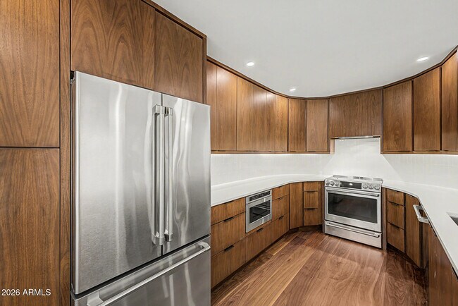 Building Photo - 3736 E Montecito Ave