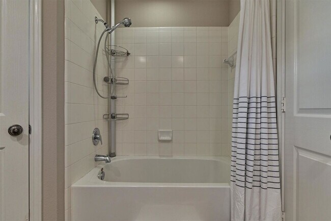Building Photo - 83 Woodlily Pl