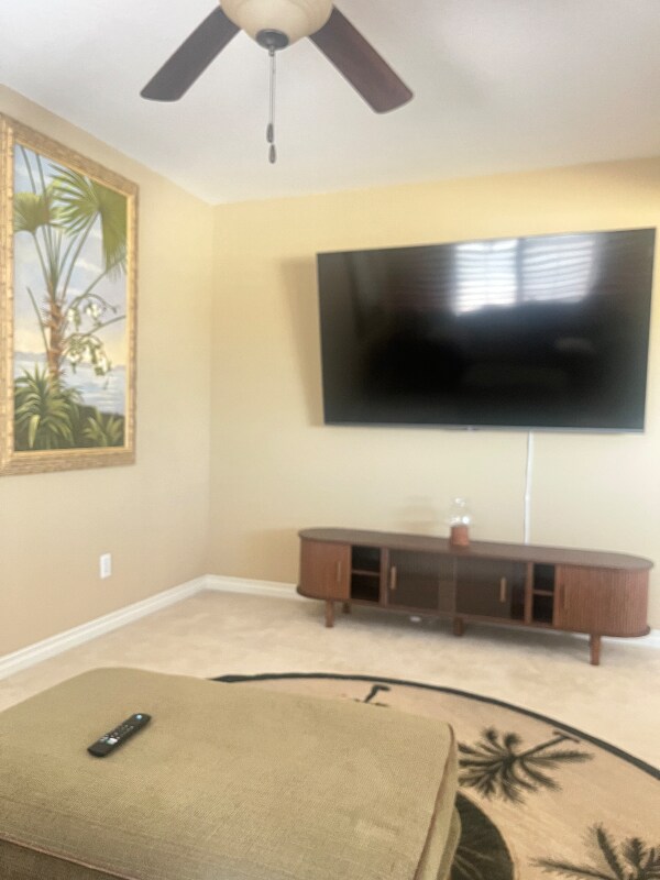 Building Photo - 8418 Lourenco Ln