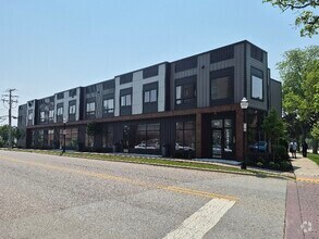 Building Photo - 145 S Center St