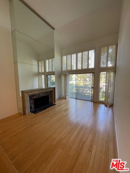 Building Photo - 4338 Redwood Ave