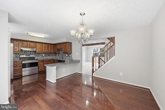 Building Photo - 14126 RED RIVER Dr