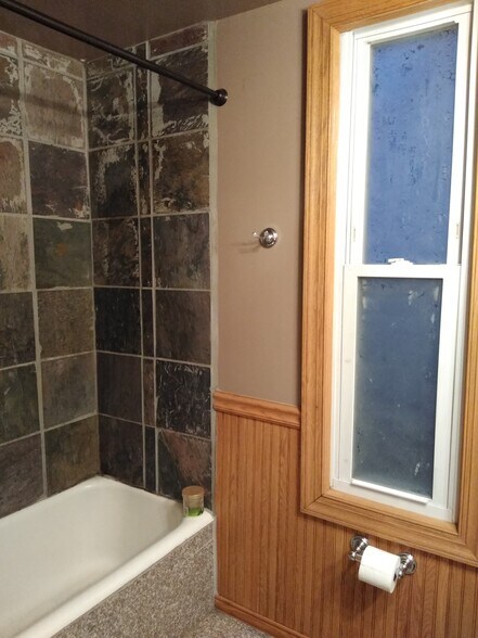 Building Photo - 2255 Pierce St NE