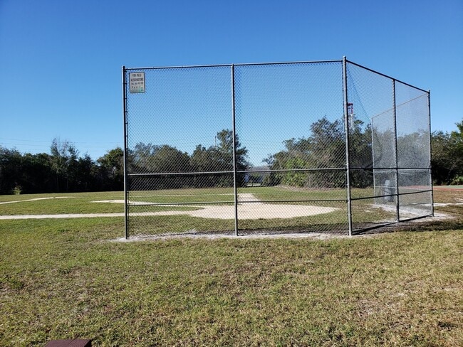 Building Photo - 3 Bed / 2 Bath Home In Deltona Available NOW!!