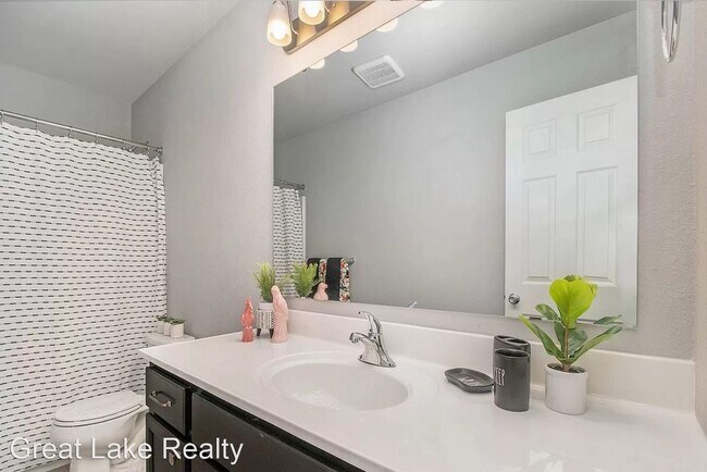 Building Photo - 4 br, 2.5 bath House - 8782 Tiburon Lane