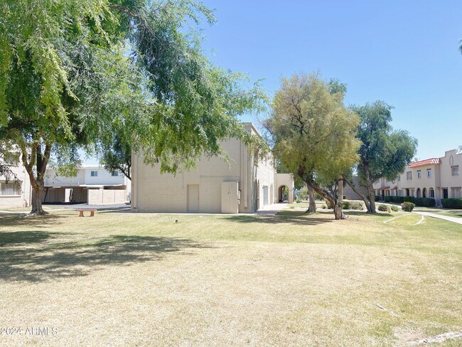 Building Photo - 6845 E Osborn Rd