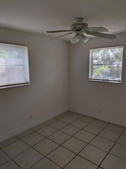 Building Photo - 12101 Colony Ave