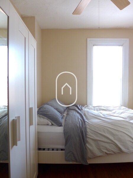 Building Photo - 49 Delle Ave