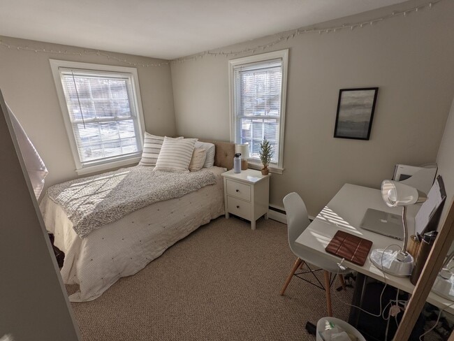 Primary Photo - 5 Bedroom Home in Sixteen Acres