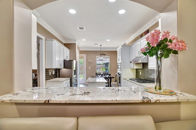 Building Photo - 1119 Sopris Dr